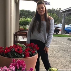 Meet your Posher, Sarahi